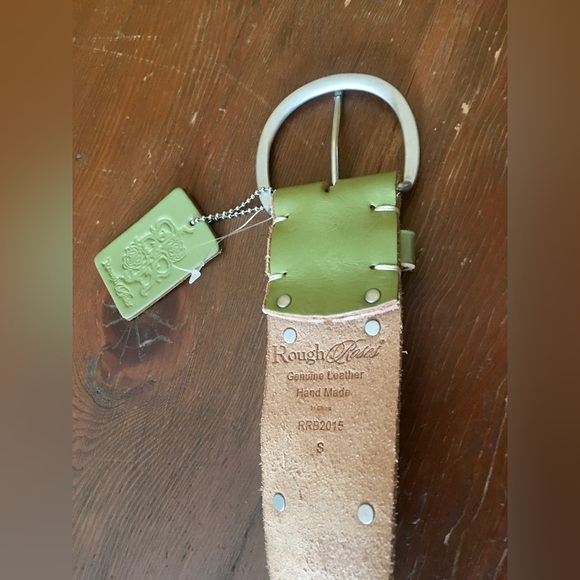 Gorgeous NEW “ROUGH ROSES’ handmade leather belt - Picture 3 of 9